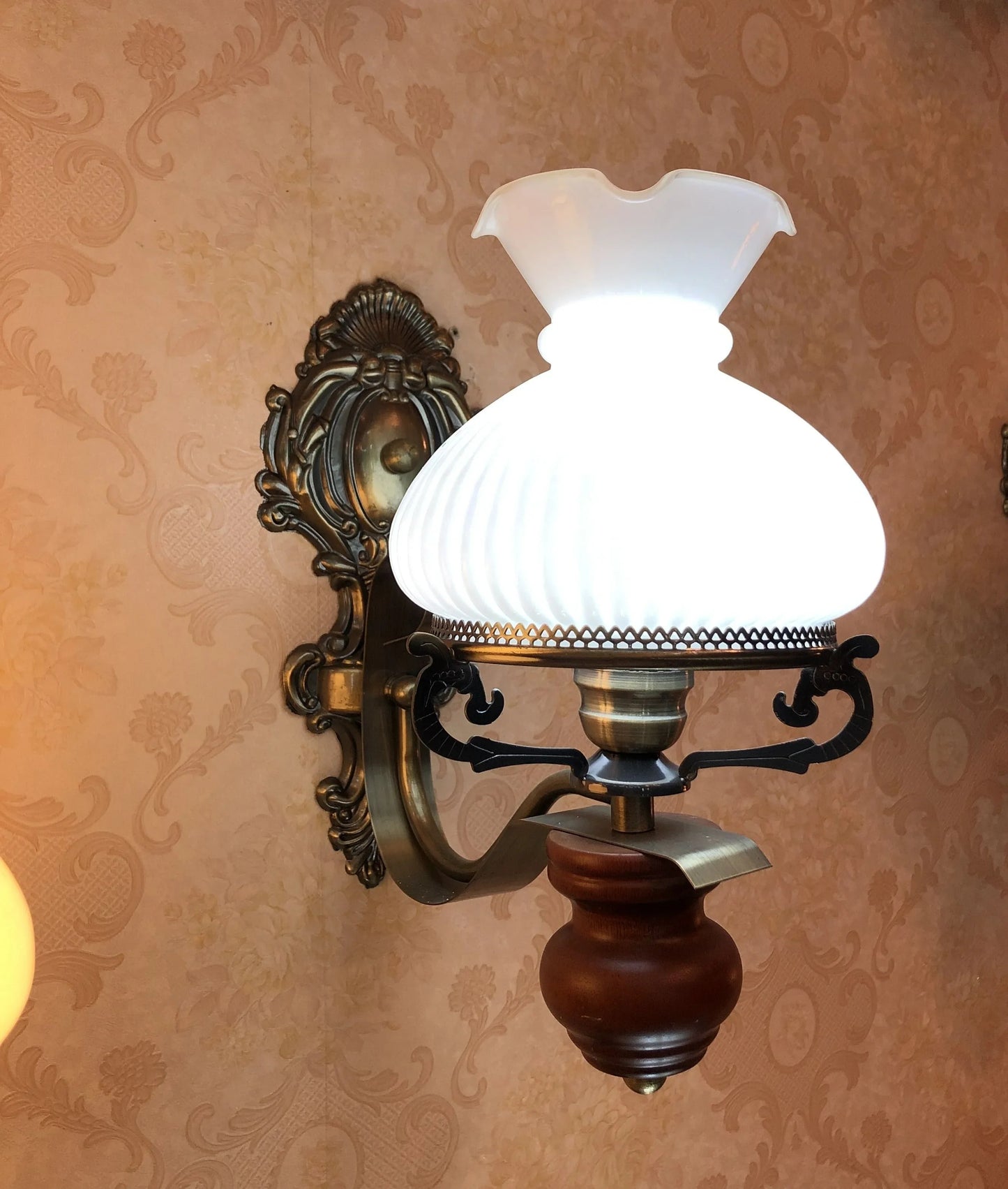 Wooden Italian Style American Country Light Luxury Bedroom Living Room Simple B & B Retro Characteristic Wall Lamp