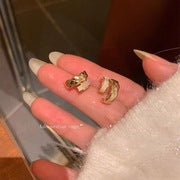 Temperament Painless Magnetic Suction Earrings Women's Ear Bone Clips Without Ear Holes Cold Style All-match Exquisite High-end Sense Niche Ear Accessories