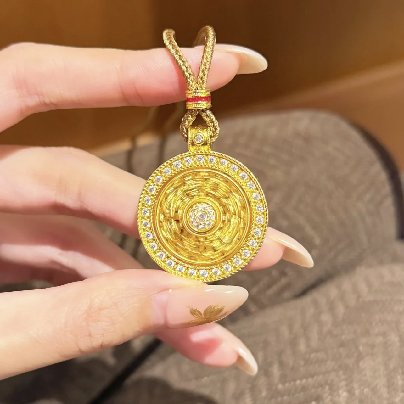 New Chinese-style Rotating Diamond-encrusted Eight Treasure Compasses Pendant Ancient Sand Gold Hollow Cafe Rope Black Rope Necklace for Women