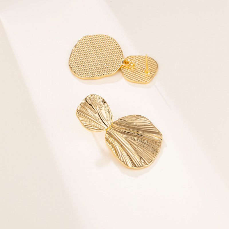 Heavy industry high-grade gold earrings niche design earrings Europe and the United States exaggerated earrings in stock wholesale luxury