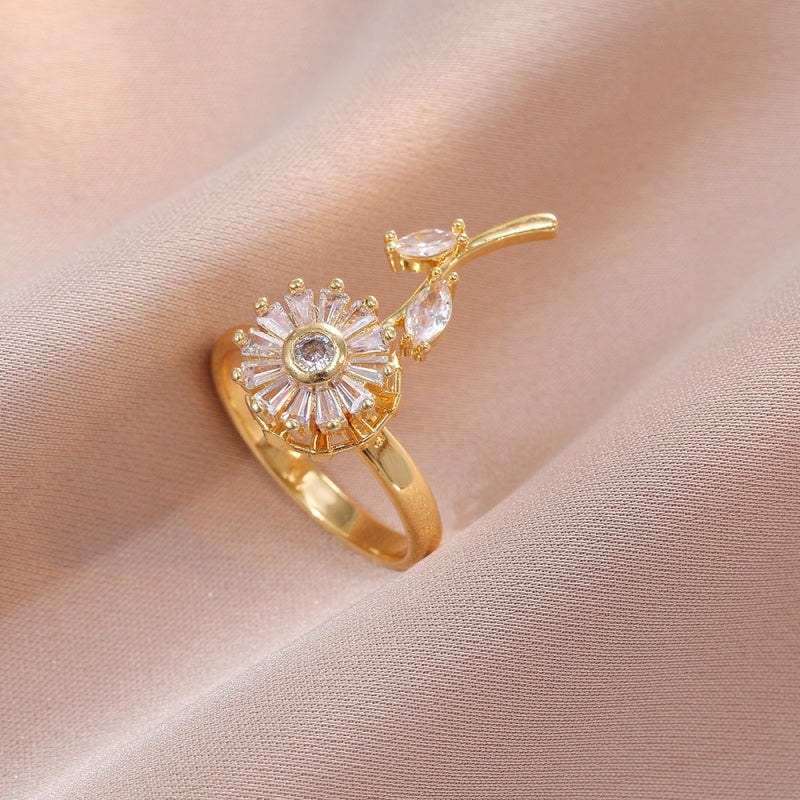 Rotating Ring for Women with Micro Paved Zircon, Elegant and Minimalist Style, Versatile Full Diamond Round Clover Ring Jewelry