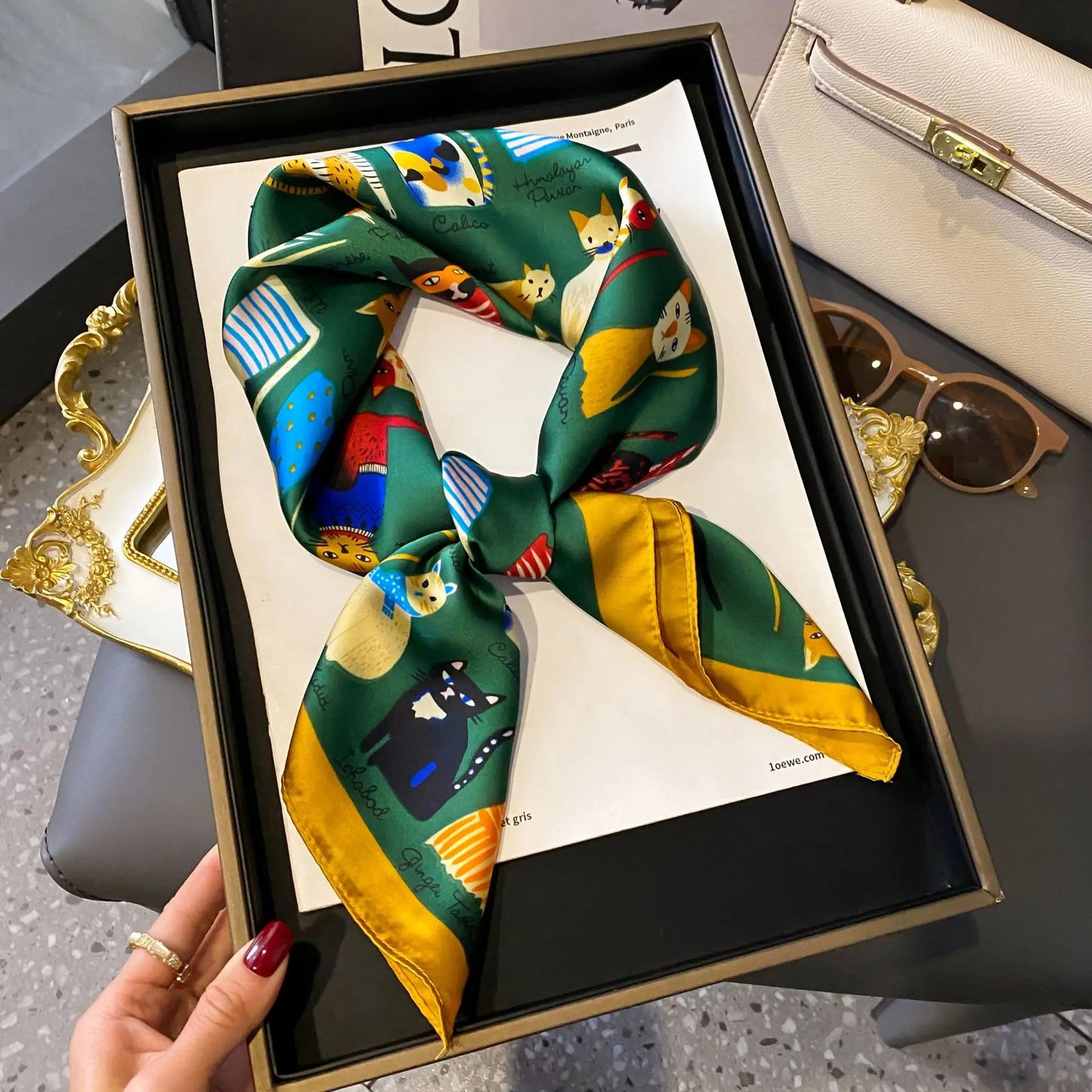 Luxury Women's Soft Satin Hair Scarves Fashion Square Printed Headscarf 70cm Professional Accessories Designer Scarf Headband