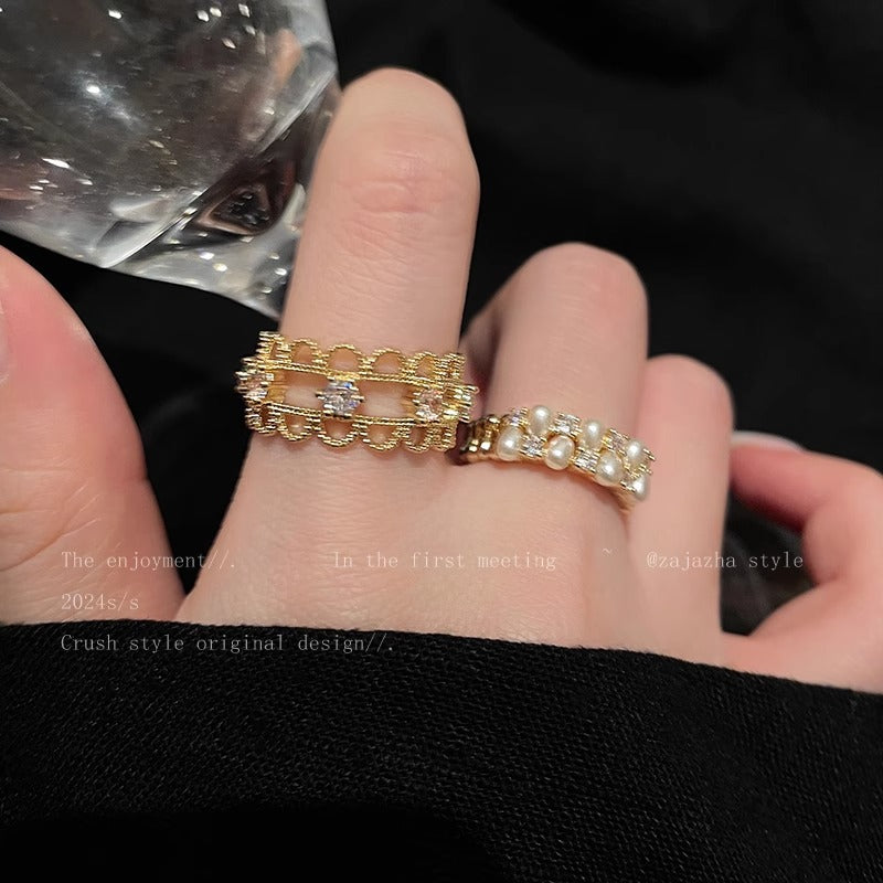 Wide Hollow Lace Open Ring French Retro Exquisite Commuting White Wear Ring