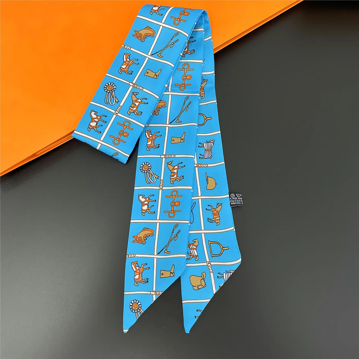 2024 Brand Design Leopard Twill Silk Scarf Luxury Scarf Women Foulard Skinny Bag Scarves Neckerchief Fashion Hair Headband