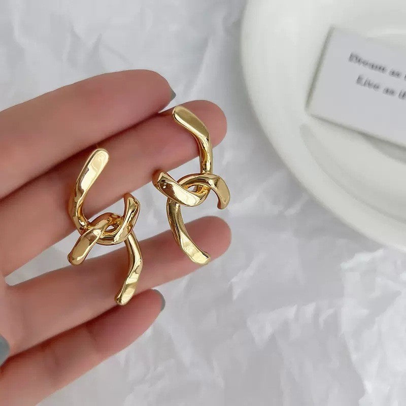 One Cold Style Simple Metal Earrings Retro High Fashion Style Texture Round Earrings