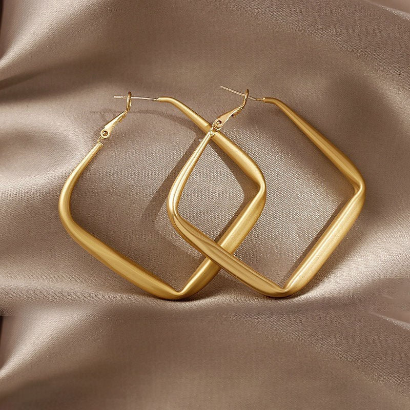 Simple Heart Circle Earrings Fashion Versatile Geometric Ear Clips Ear Studs Light Luxury High-end Feel Earrings for Women