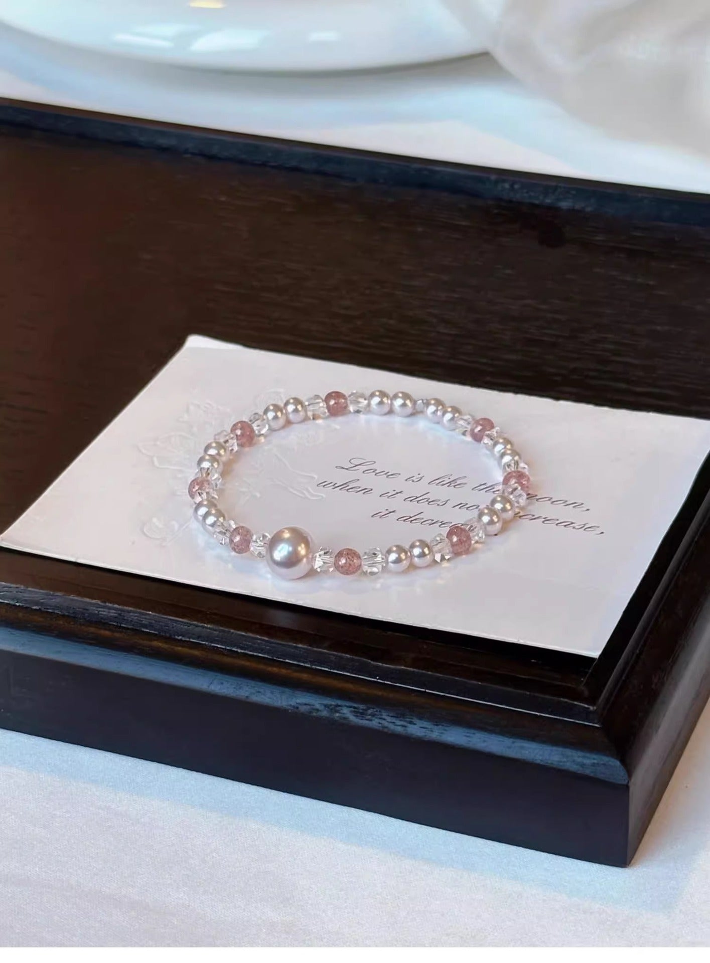 2025 New Beaded Agate Bracelet for Women, Niche Fashion, Exquisite Light Luxury, Versatile High-end Pearl Agate Bracelet