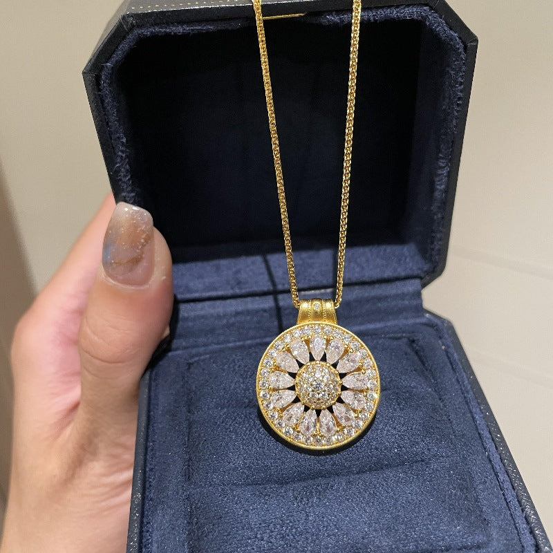 Vintage New Chinese Style Ancient Method Double-Sided White Diamond Rose Flower Window Necklace Light Luxury Design Hollow Air Quality High-End Collarbone Chain