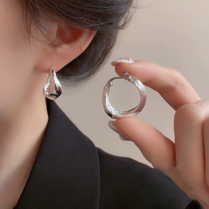 925 Silver Needle Love Butterfly Gravel Fashionable and Versatile Earrings Niche Unique Design Pearl Flower Earrings Earrings