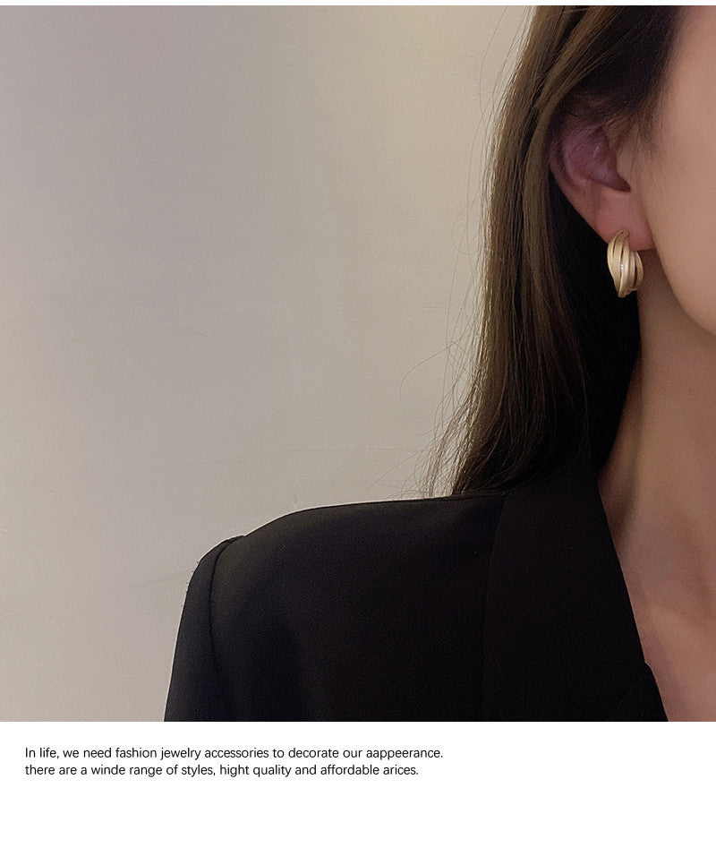 925 Silver Needle Vintage French Metal Cross Hoop Earrings Fashionable Elegant Minimalist Style Earrings with a Sense of Design