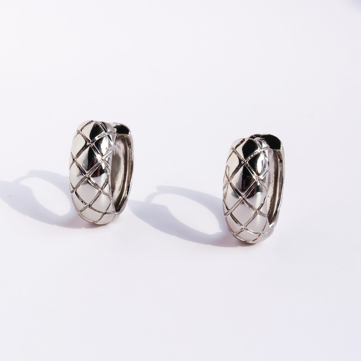Jewelry Copper Gold-Plated Earrings Diamond Pattern Chanel Style Gold Earrings Round Versatile Ear Clips