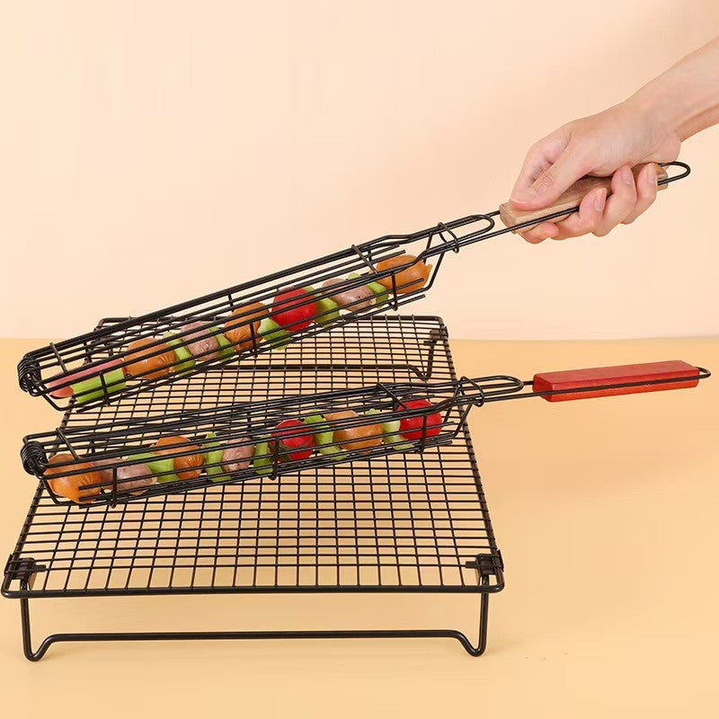Burning Baking Cage Carbon Steel Hot Dog Sausage with Wooden Handle Baking Cage BBQ Barbecue Wire Barbecue Clip Grill Rack Camping Barbecue Tools