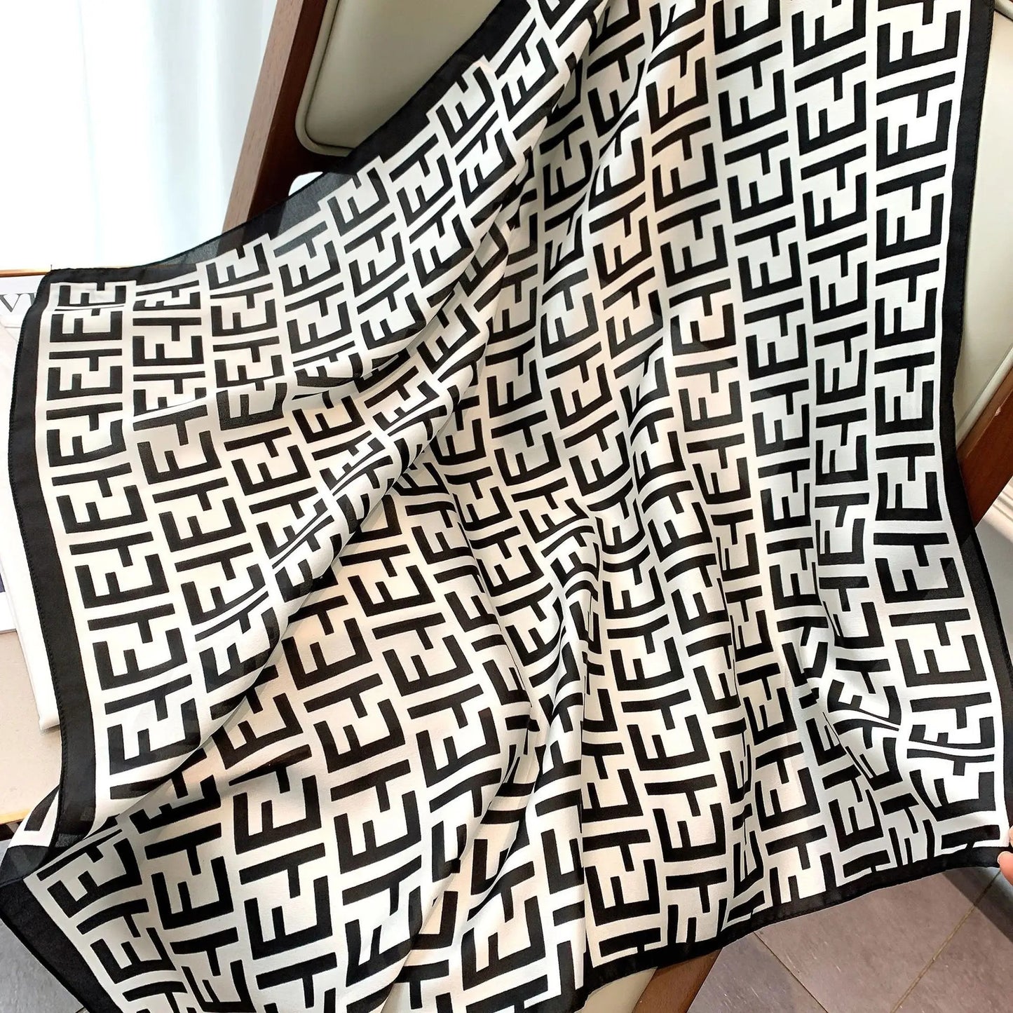 70cm Chain Print Silk Satin Hair Scarf Women Handkerchief Printed Female Square Head Bandana Small Neck Muffler Hijab Lady Girl