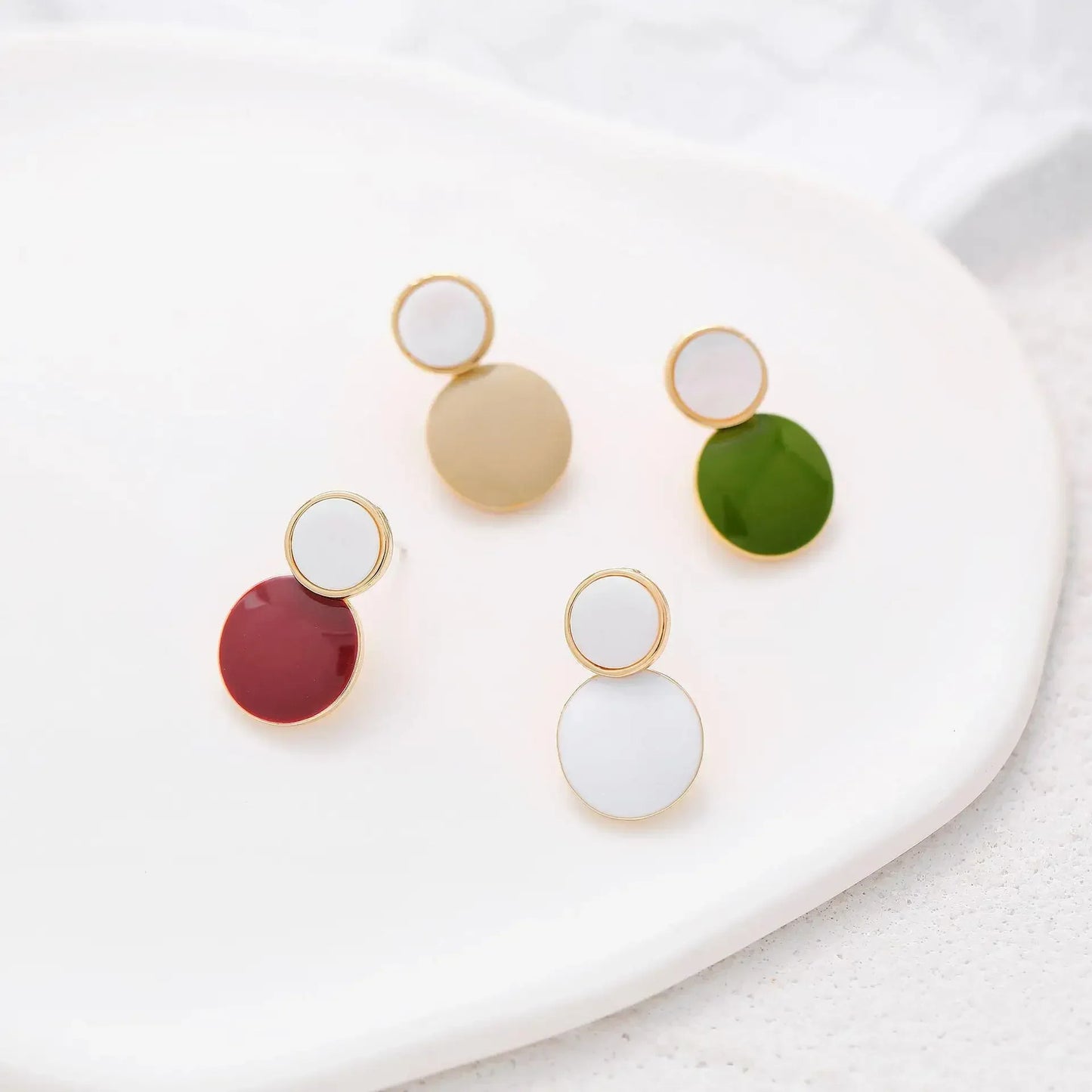 Korean Style Zircon Black Resin Square Ear Studs for Women Elegant Luxury Geometric Earrings 2024 Fashion Trends Jewelry Gifts