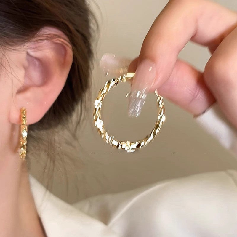 One Cold Style Simple Metal Earrings Retro High Fashion Style Texture Round Earrings