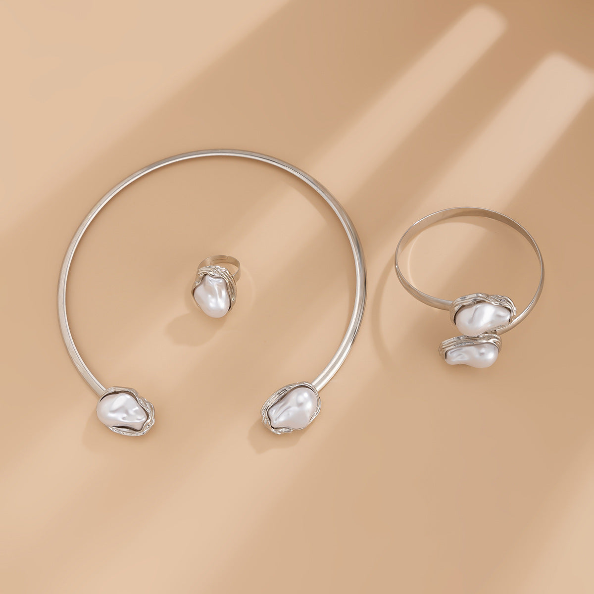 European and American Cross-Border Jewelry French Baroque Irregular Pearl Necklace Vintage Niche Alloy Clavicle Chain Set