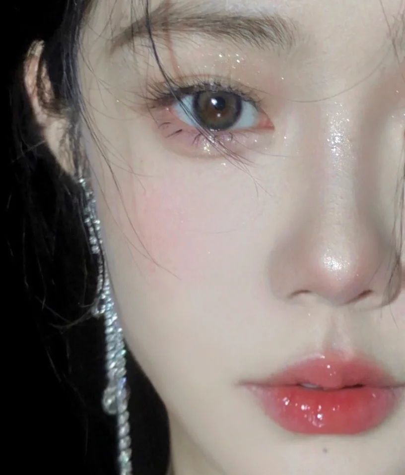 Diamond in the Debris Tear Feeling ~ Ultra-Fine Flash Waterproof Sweat-Proof Liquid Eyeliner Brightening Pearlescent Eye Shadow Pen Long Lasting Non Smudge