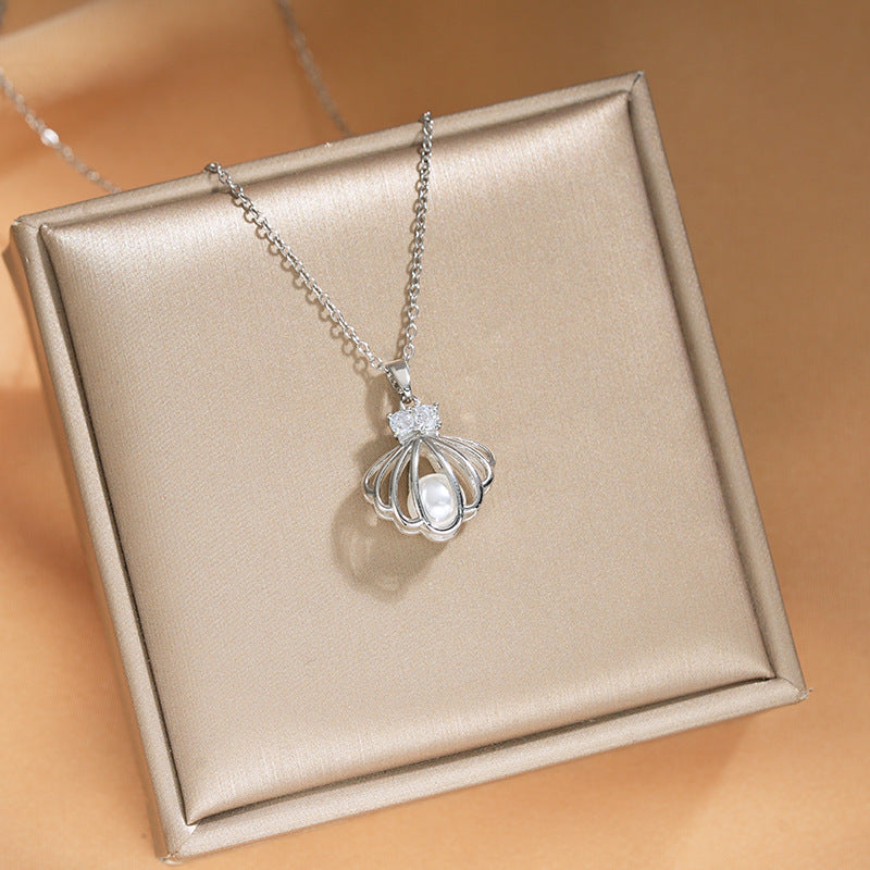 Elegant Inlaid Zircon Exquisite Titanium Steel Necklace for Women Fashionable Versatile Internet Celebrity Collarbone Chain Niche Light Luxury Jewelry