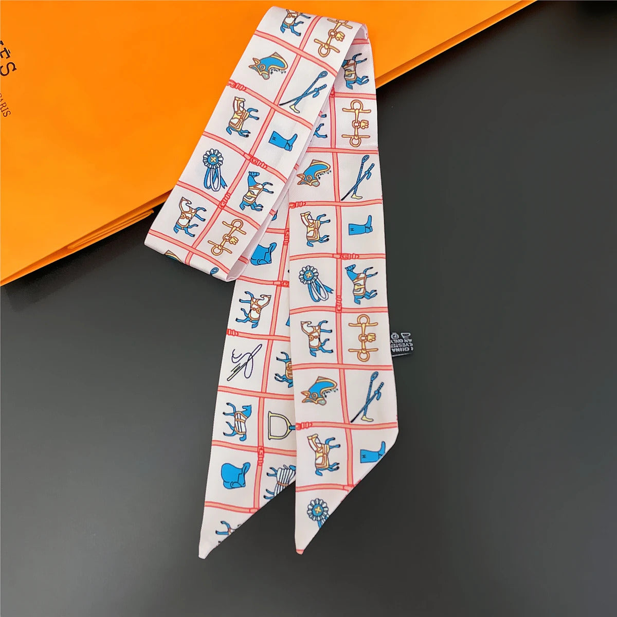 Brand Design Twill 100% Silk Scarf Luxury Fashion Scarf Women Foulard Skinny Bag Scarves New Hot Neckerchief Hair Headband