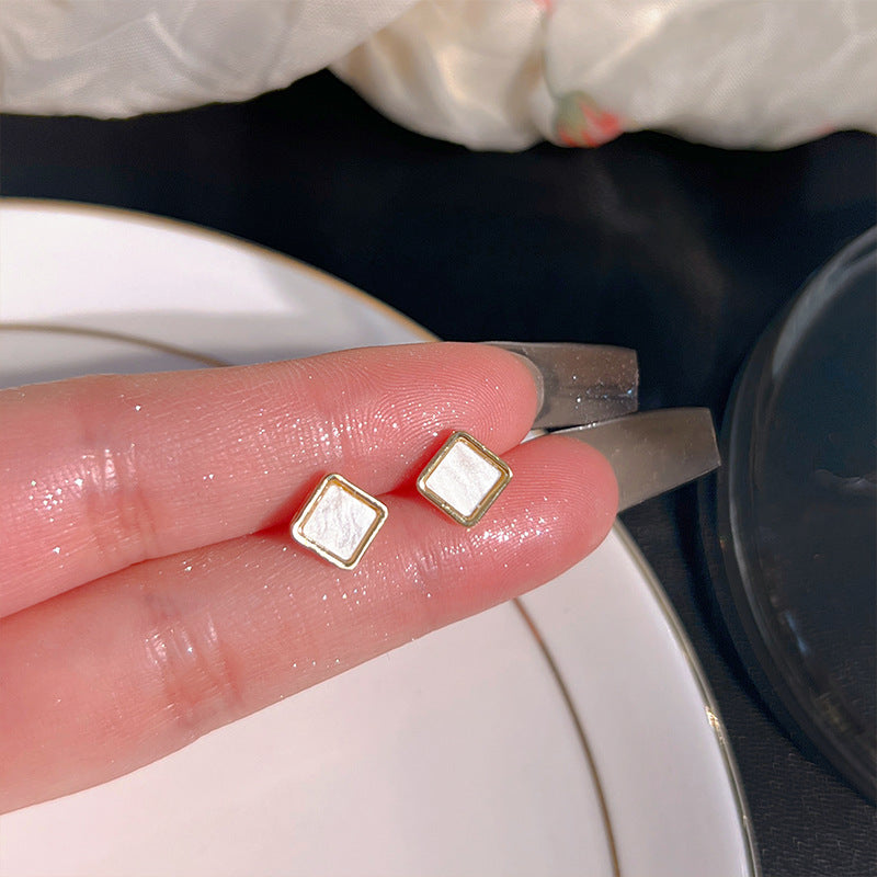 925 Silver Needle Love Butterfly Gravel Fashionable and Versatile Earrings Niche Unique Design Pearl Flower Earrings Earrings