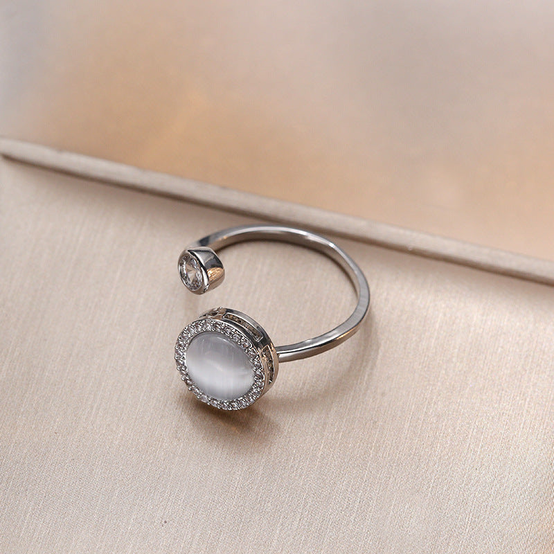 Ring for Women Micro Paved Rotating Zircon Temperament Cold Style Fashion Full Diamond Round Geometric Versatile Fashion Ring Jewelry