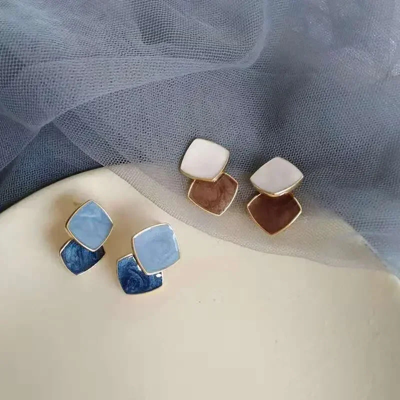 Korean Style Zircon Black Resin Square Ear Studs for Women Elegant Luxury Geometric Earrings 2024 Fashion Trends Jewelry Gifts