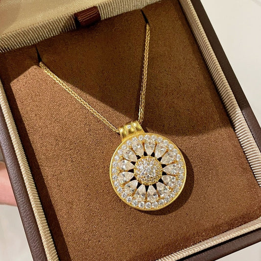 Vintage New Chinese Style Ancient Method Double-Sided White Diamond Rose Flower Window Necklace Light Luxury Design Hollow Air Quality High-End Collarbone Chain