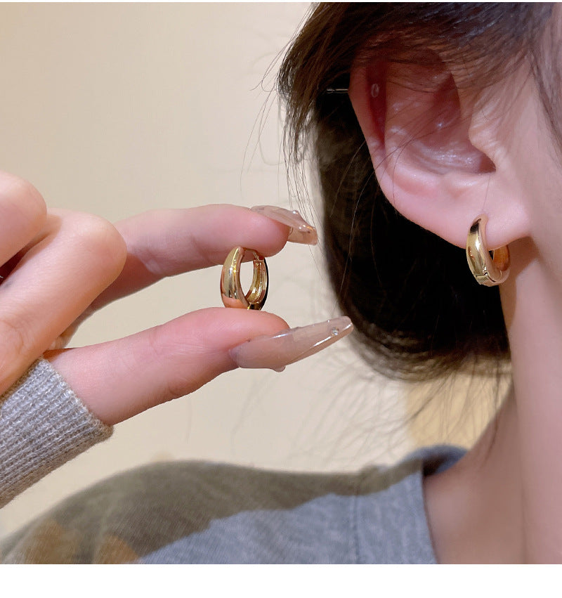 925 Silver Needle Hong Kong Style Retro Metal Earrings Women's High-Grade Geometric Simple Bracelet Ear Clip All-Match Exaggerated Commuter Earrings