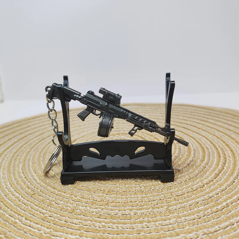 9cm Arena Breakout Gun Keychains Mini M110 Rifle Model Alloy Small Gun Toy Games Weapon Keychain Pendant Game Peripherals Gifts