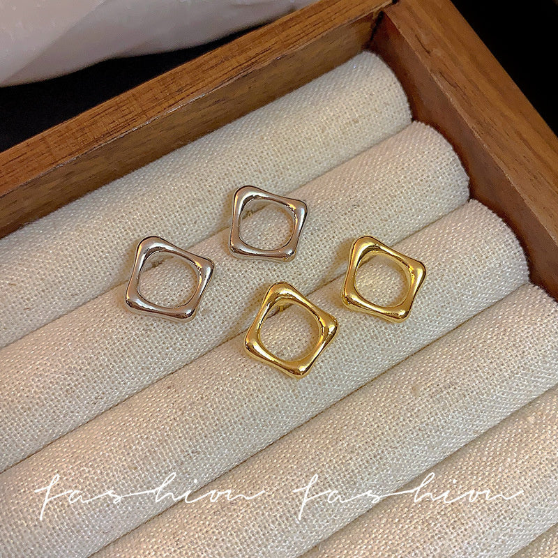 925 Silver Needle Hong Kong Style Retro Metal Earrings Women's High-Grade Geometric Simple Bracelet Ear Clip All-Match Exaggerated Commuter Earrings