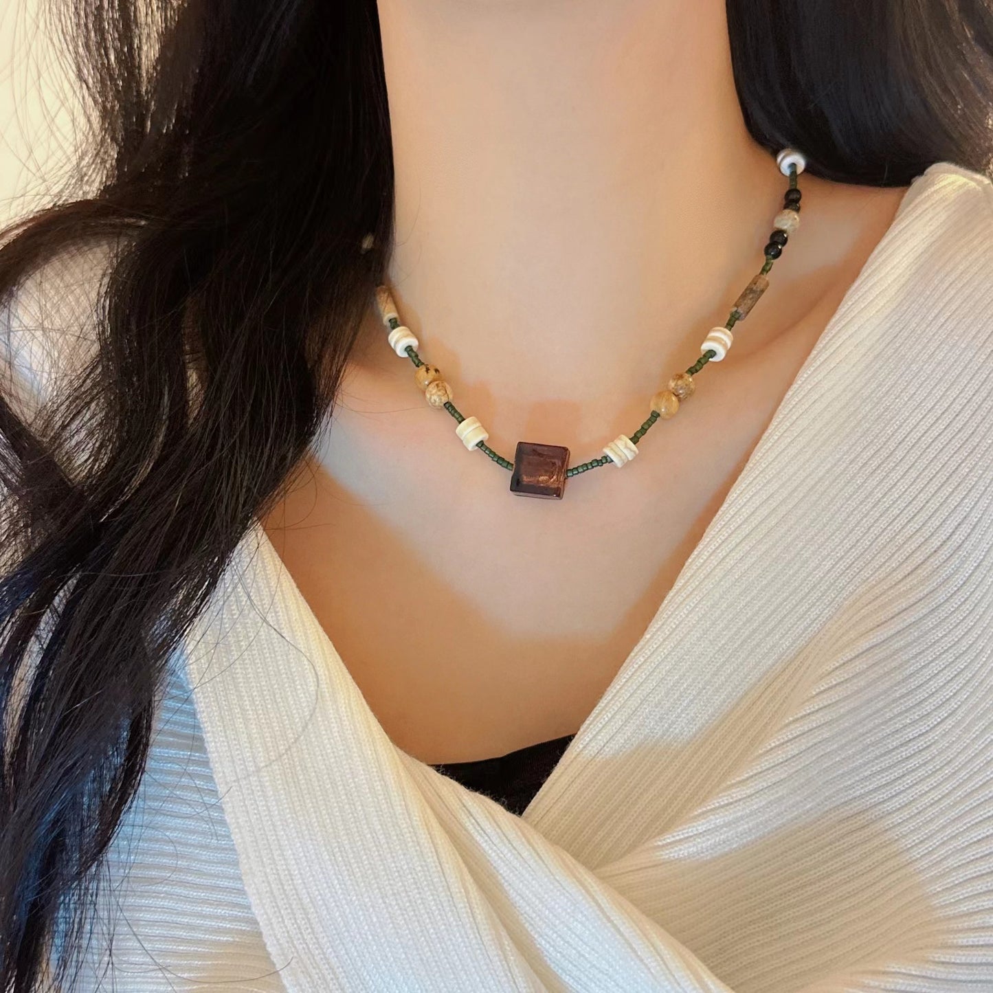 Candy-Colored Dopamine Necklace for Women All-Match Special-Interest Design Beaded Clavicle Chain Sweet Cool Hot Girl Necklace Online Influencer Jewelry