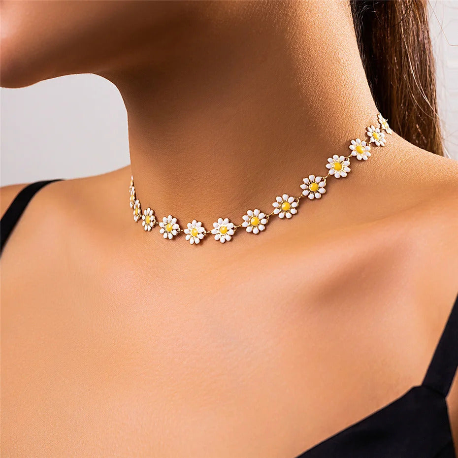 Kpop Flower Daisy Clavicle Chain Necklace for Women Wed Summer Sweet Short Choker Fashion Statement Jewelry Gift Y2K Accessories