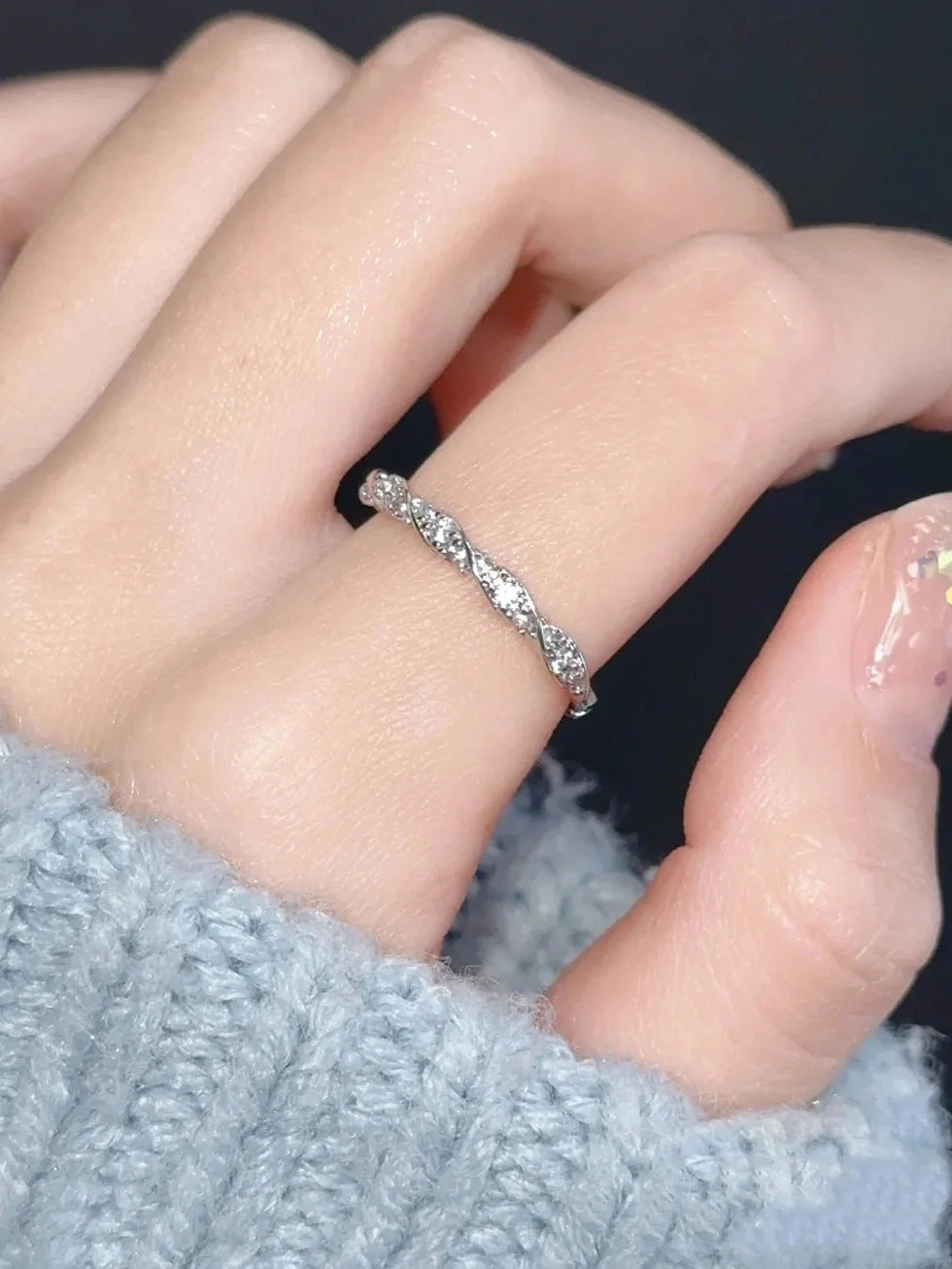 Twisted Love River Fragment Diamond Ring for Women, Niche High-End Light Luxury Ins Style Sparkling Plain Ring, Braided Open Jewelry