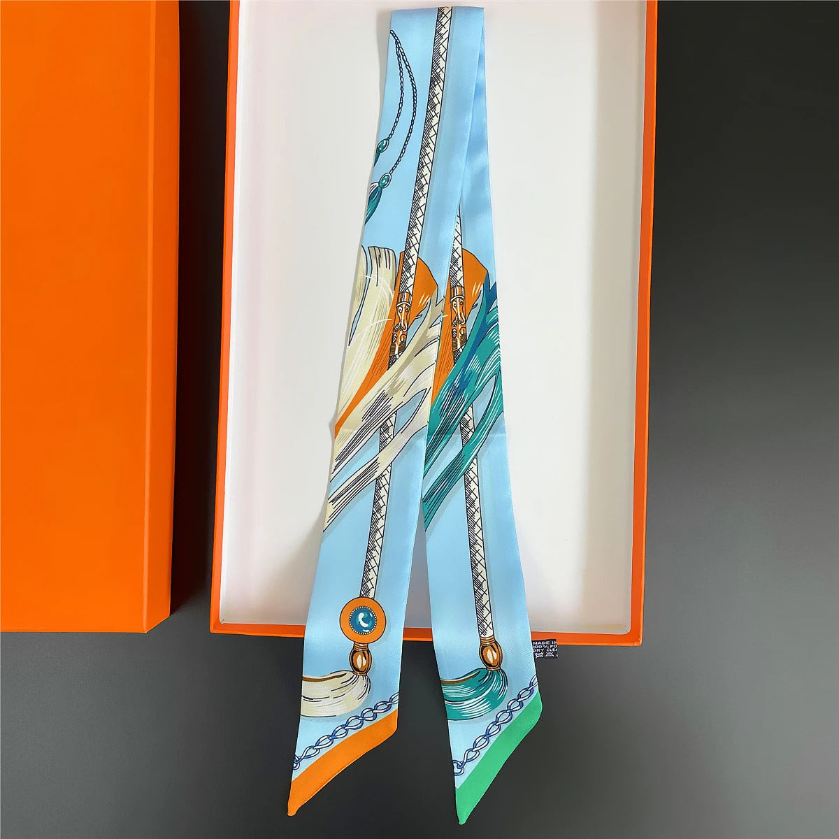 Brand Design Twill 100% Silk Scarf Luxury Fashion Scarf Women Foulard Skinny Bag Scarves New Hot Neckerchief Hair Headband