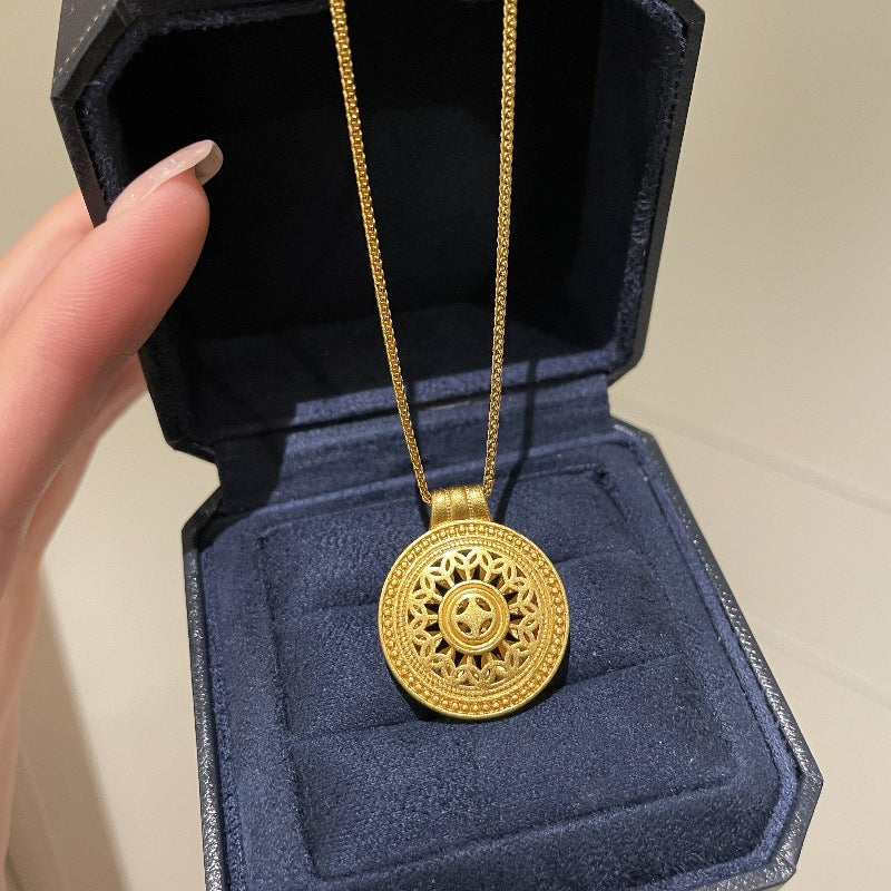 Vintage New Chinese Style Ancient Method Double-Sided White Diamond Rose Flower Window Necklace Light Luxury Design Hollow Air Quality High-End Collarbone Chain