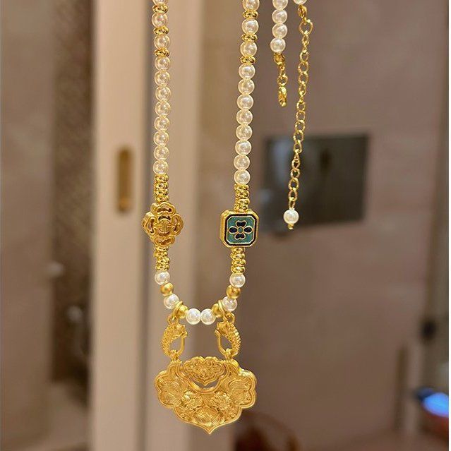 New Chinese Style Original Ancient Gold Sand Gold Koi Peace and Prosperity Lock Pendant Pearl Shell Necklace for Women New Simple Personality
