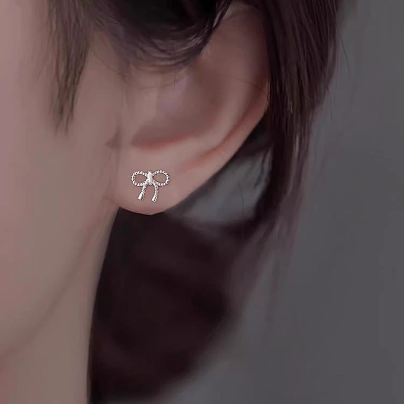 925 Silver Needle Love Butterfly Gravel Fashionable and Versatile Earrings Niche Unique Design Pearl Flower Earrings Earrings