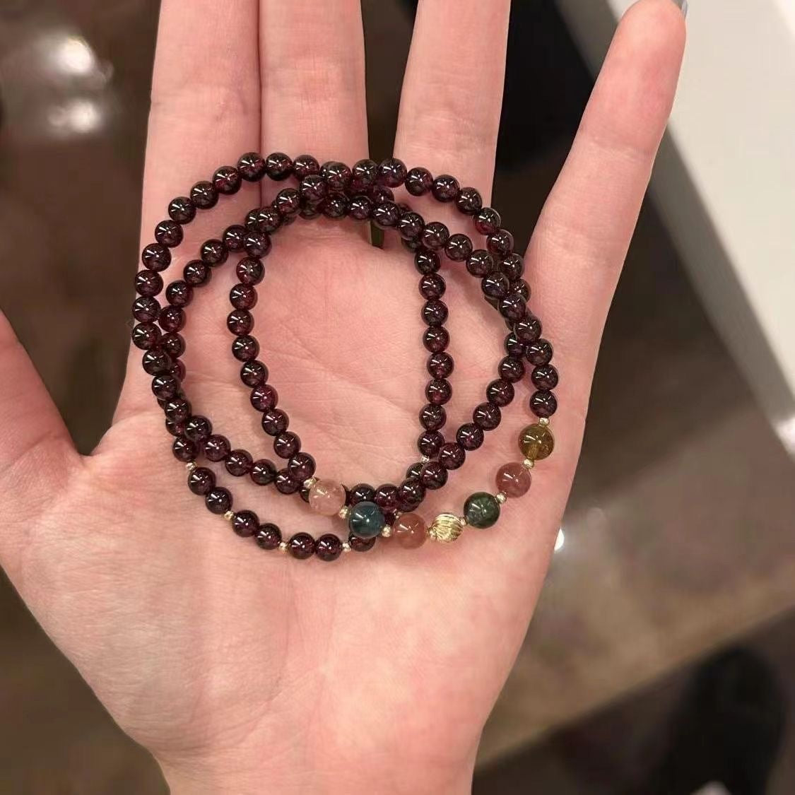 New Chinese Style Multi-layer Imitation Garnet Color Beaded Bracelet Niche Retro High-end Sense High Appearance Simple Hand Jewelry