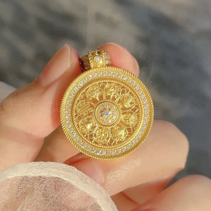 New Chinese-style Rotating Diamond-encrusted Eight Treasure Compasses Pendant Ancient Sand Gold Hollow Cafe Rope Black Rope Necklace for Women