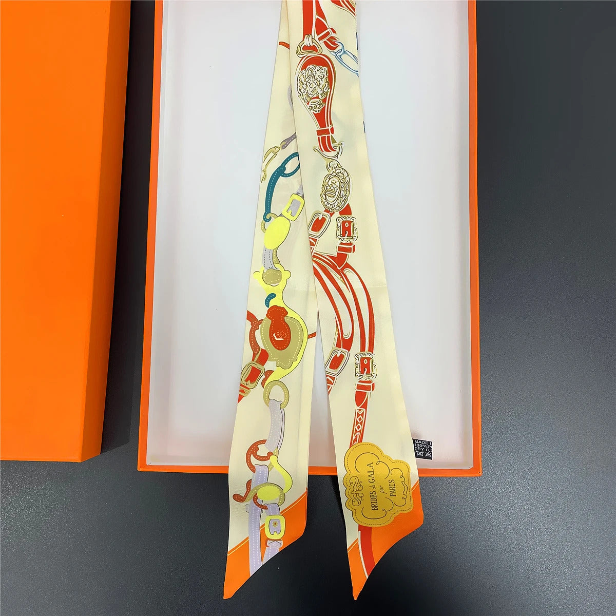 2024 Brand Design Leopard Twill Silk Scarf Luxury Scarf Women Foulard Skinny Bag Scarves Neckerchief Fashion Hair Headband