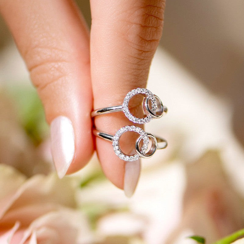 Trendy Versatile Diamond-Studded Hand Jewelry Wholesale