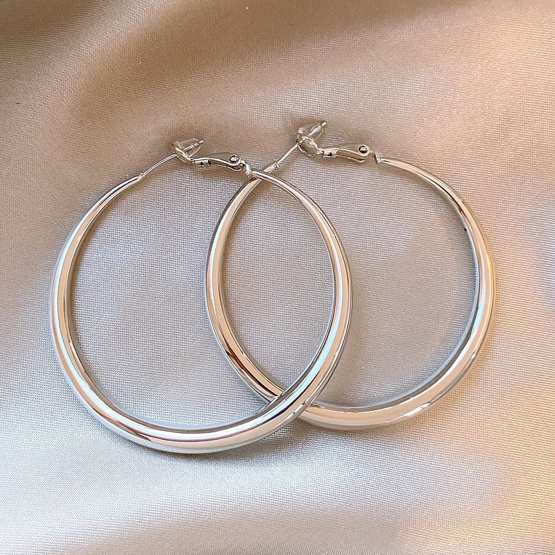 Simple Heart Circle Earrings Fashion Versatile Geometric Ear Clips Ear Studs Light Luxury High-end Feel Earrings for Women