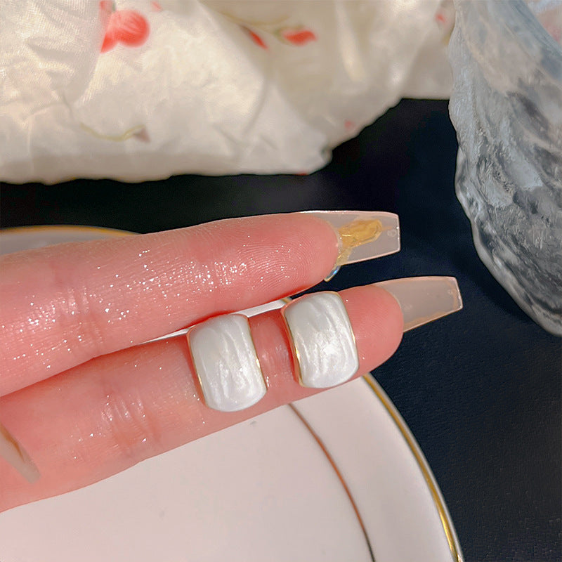 925 Silver Needle Love Butterfly Gravel Fashionable and Versatile Earrings Niche Unique Design Pearl Flower Earrings Earrings