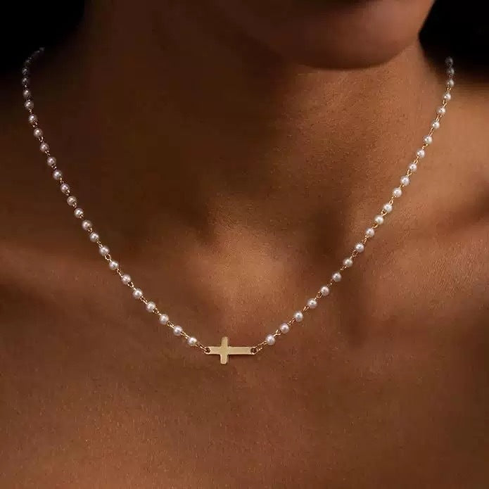 Amazon TK Hot-Selling OT Buckle Square Cross Necklace for Women Copper Plated 14K Gold Paperclip Necklace Yiwu In Stock