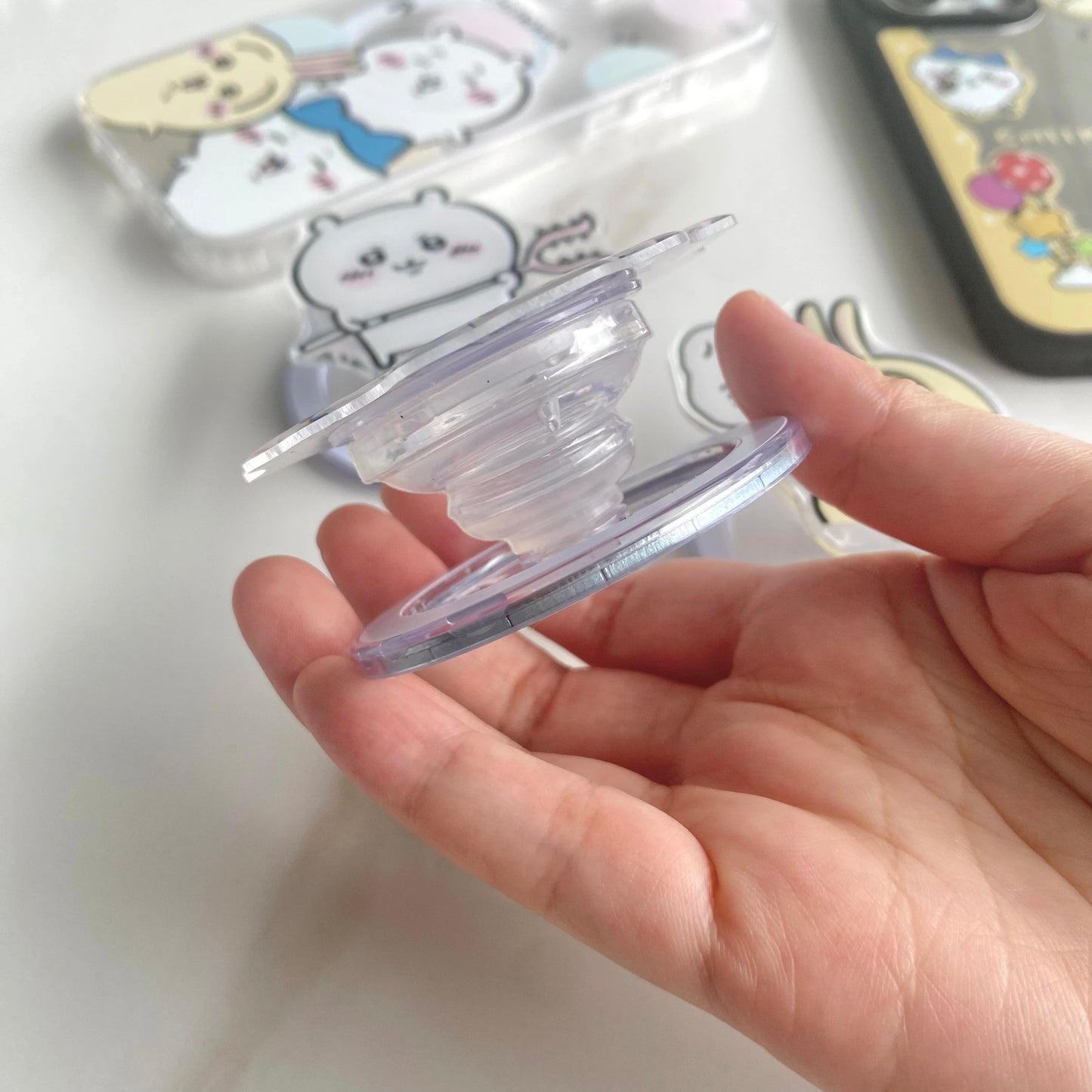 Kawaii Chiikawa Usagi Magnetic Mobile Phone Holder, Cute Cartoon Smartphone Bracket for iPhone or Phone Case