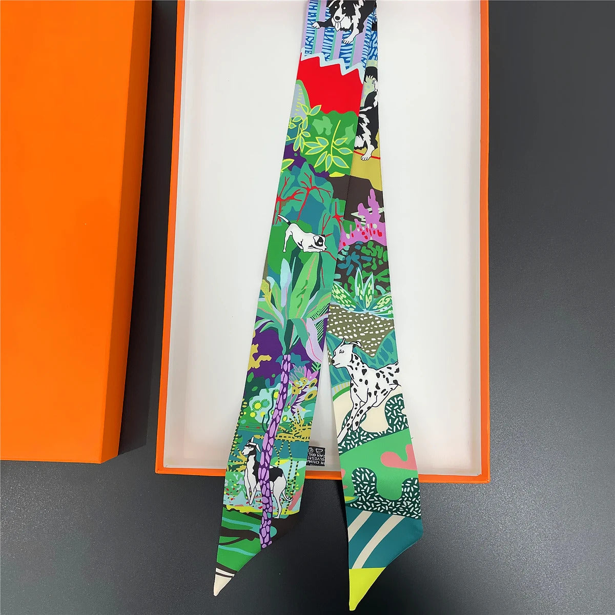 2024 Brand Design Leopard Twill Silk Scarf Luxury Scarf Women Foulard Skinny Bag Scarves Neckerchief Fashion Hair Headband