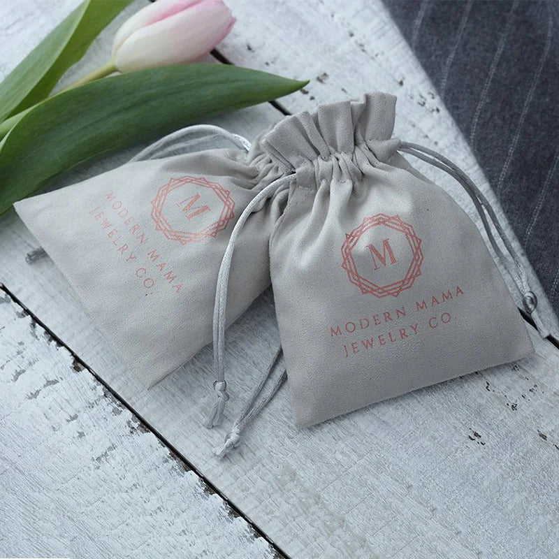 100pcs Flannel Drawstring Gift Bags Green Velvet Jewelry Packaging Pouches Custom Logo Name Wedding Party Candy Sack Favor Bags