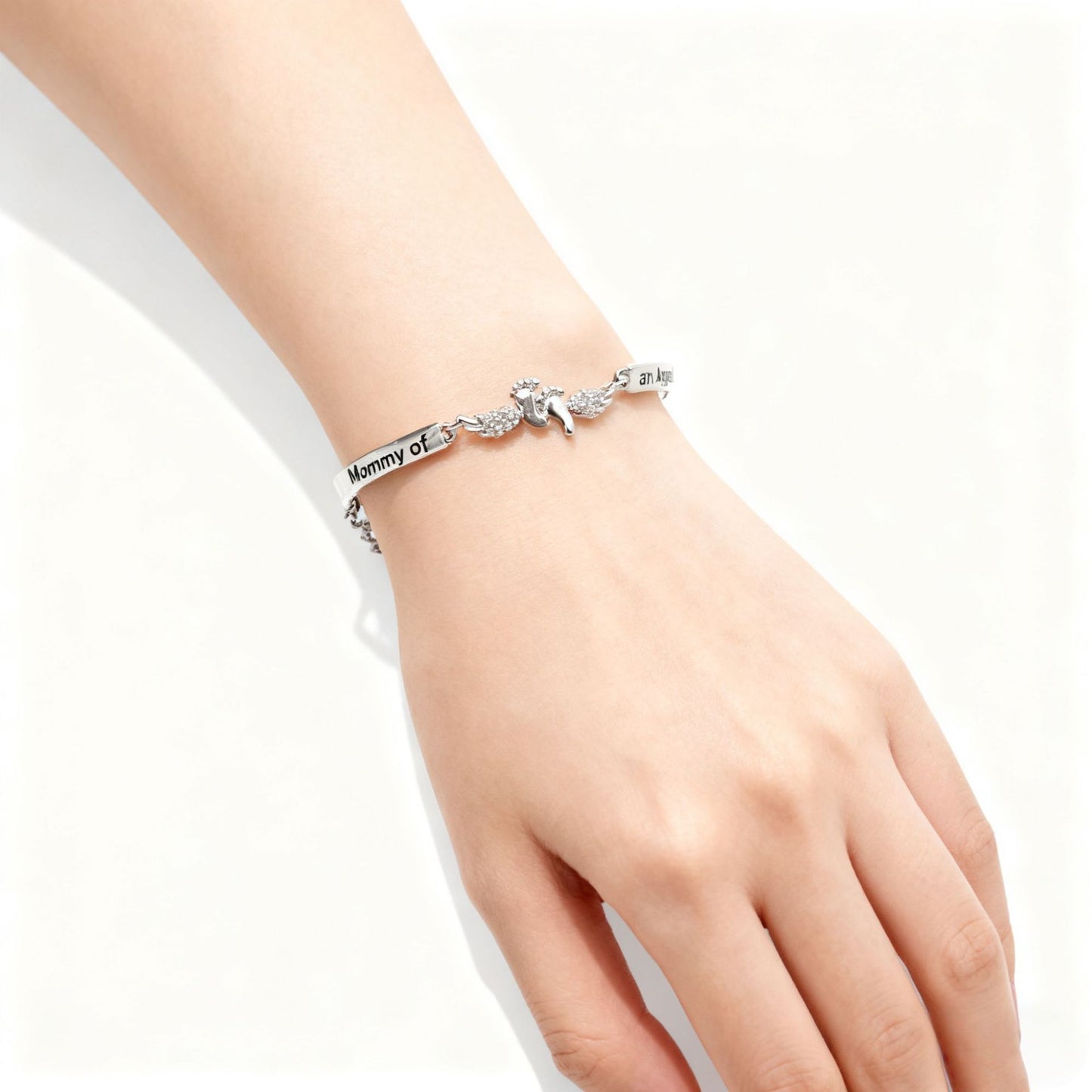 Cross-Border New Angel Wings Bracelet for Women Commemorating Mother Trendy Fashion Bracelet Fashionable Export Bracelet