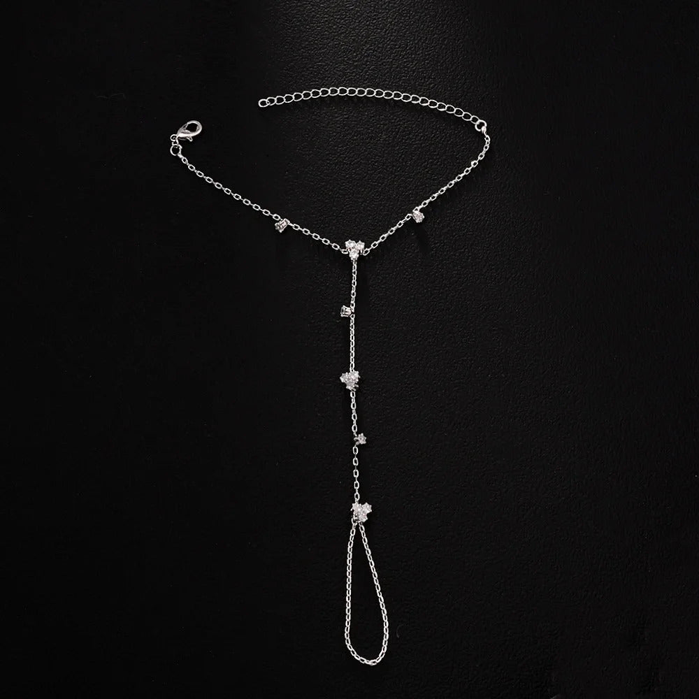 2025 Fashion Round Crystal Finger Bracelet Bangle High Quality Jewelry Intersperse Geometric Rhinestone Hand Chain Adjustable