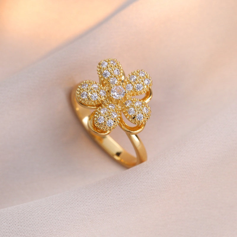 Rotating Ring for Women with Micro Paved Zircon, Elegant and Minimalist Style, Versatile Full Diamond Round Clover Ring Jewelry